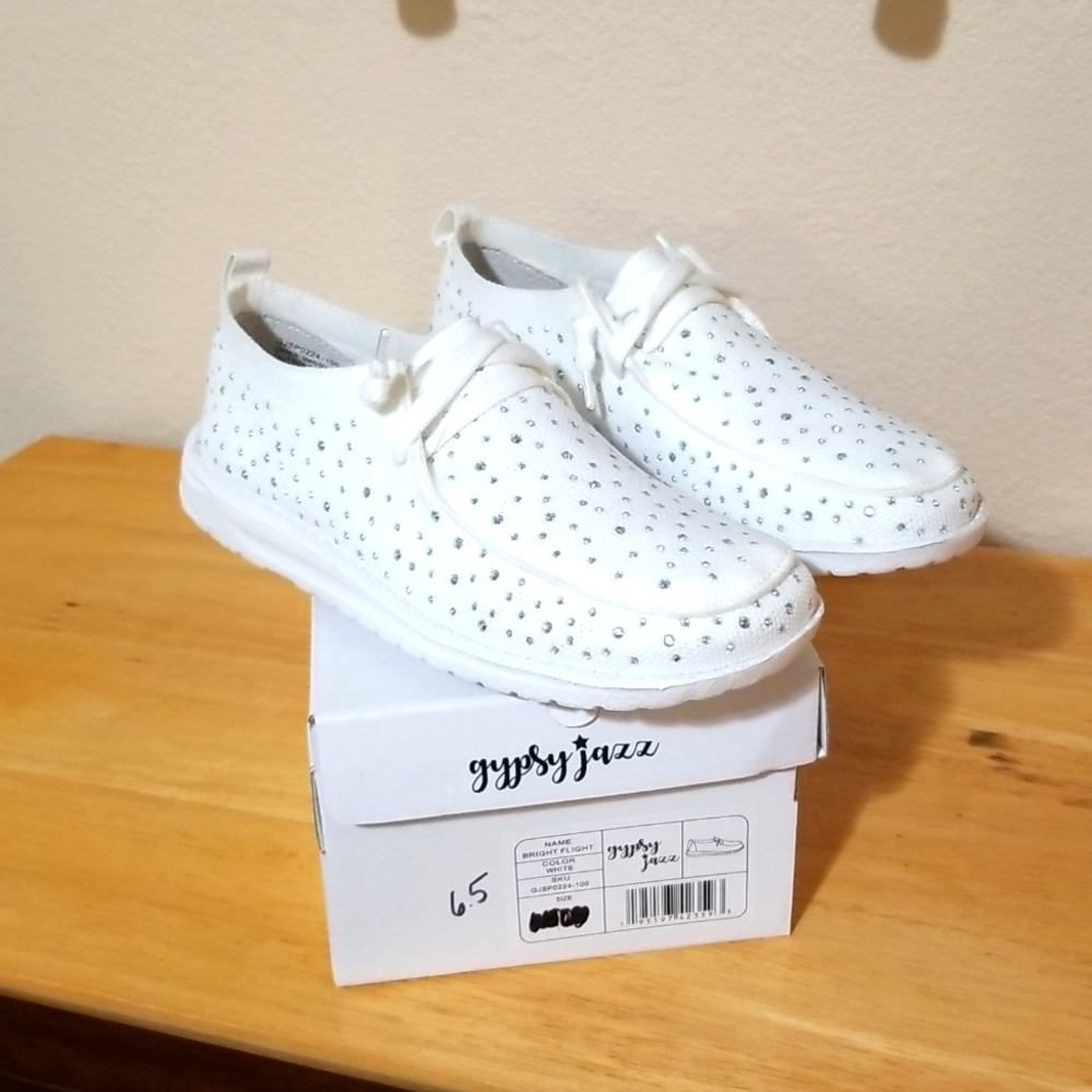 Gypsy Jazz Bright Flight White sparkle shoes size 6.5 NWT
